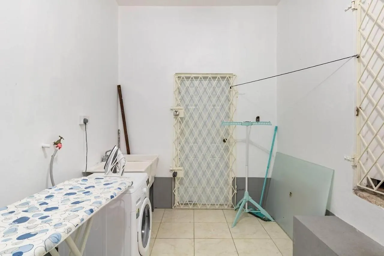 Lovely 1-Bed In Montego Bay-Rose View Apartment
